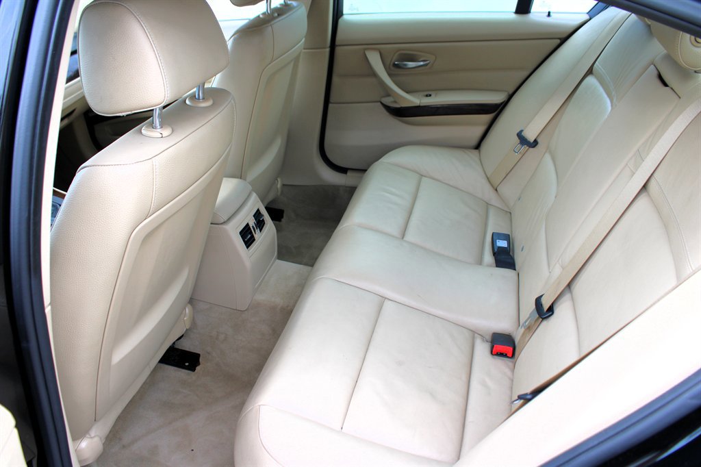 Used 2011 BMW 328i xDrive Sedan image 19