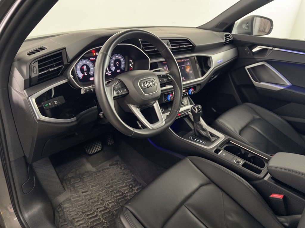Used 2022 Audi Q3 2.0T Premium Plus w/ Premium Plus Package AWD/4WD image 4