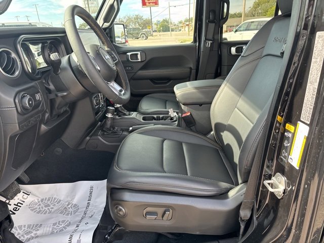 Used 2024 Jeep Wrangler Sahara w/ Technology Group image 17