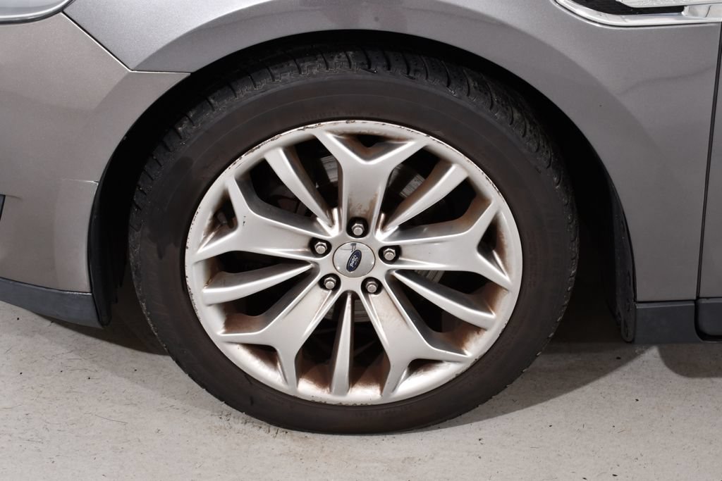 Used 2013 Ford Taurus Limited FWD image 22