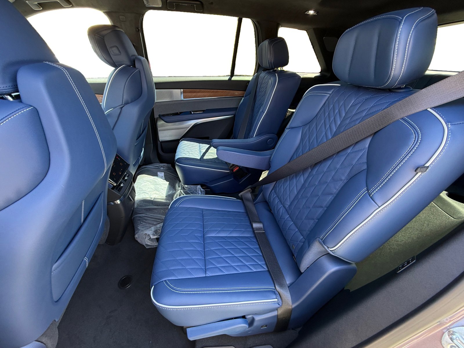 New 2026 Cadillac Vistiq Premium Luxury image 16