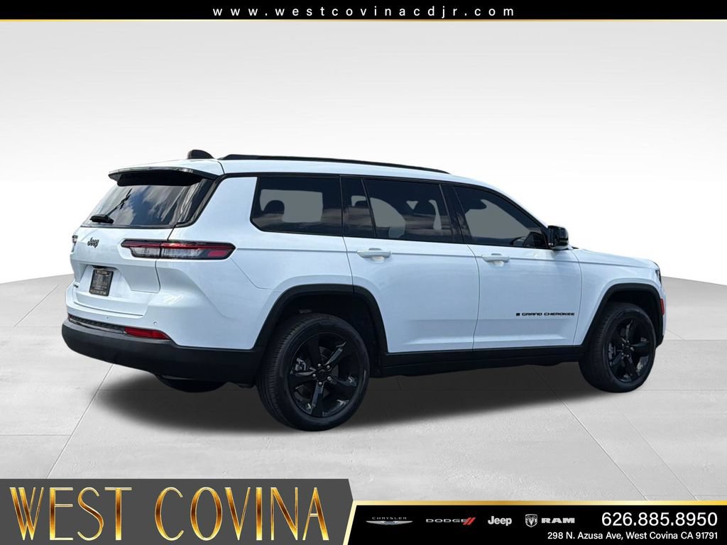 Used 2023 Jeep Grand Cherokee L Laredo AWD/4WD image 7