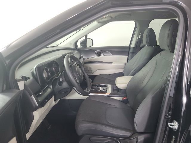 Used 2022 Kia Carnival LX image 12