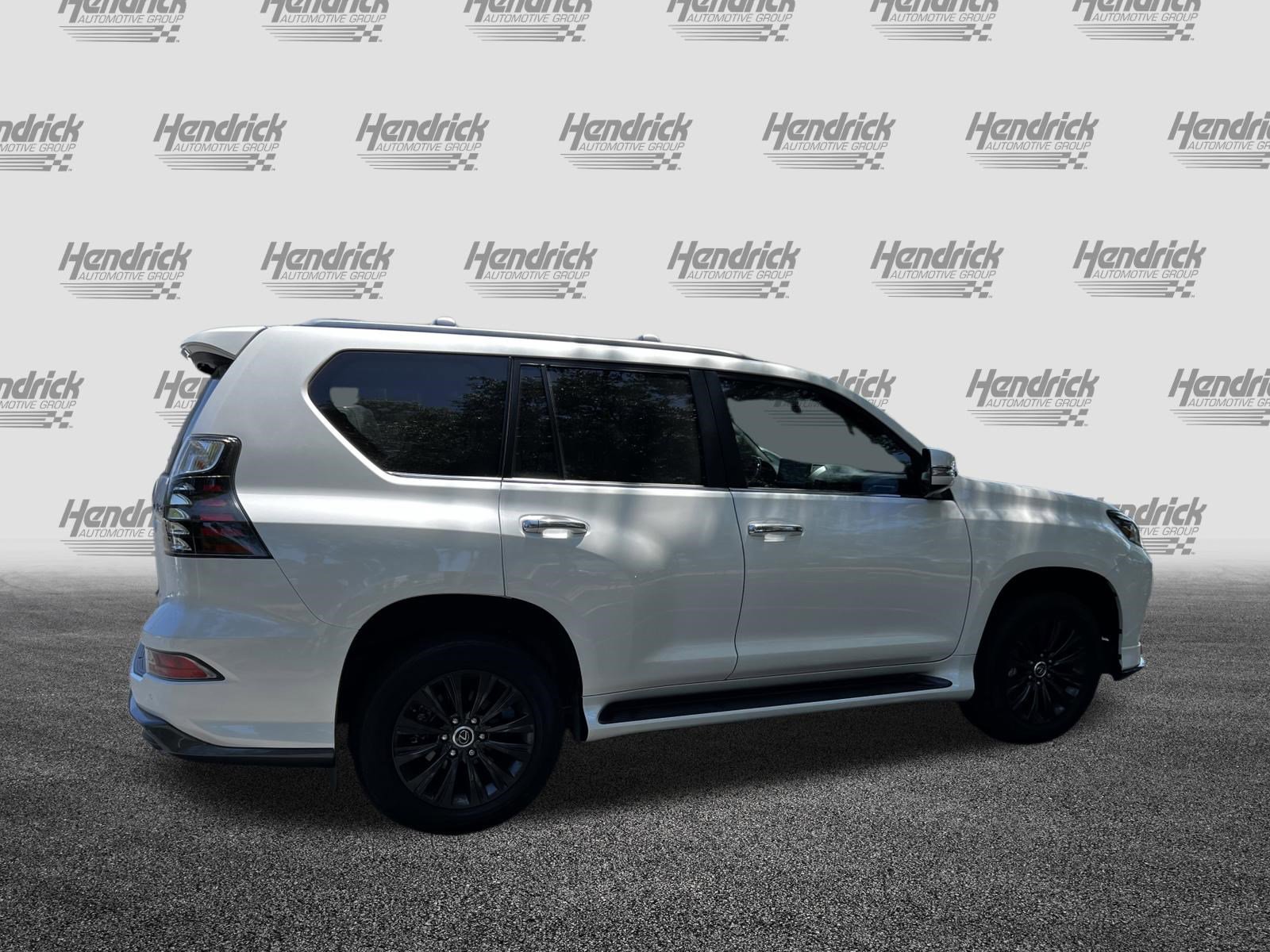Used 2023 Lexus GX 460 Premium w/ Accessory Package image 10