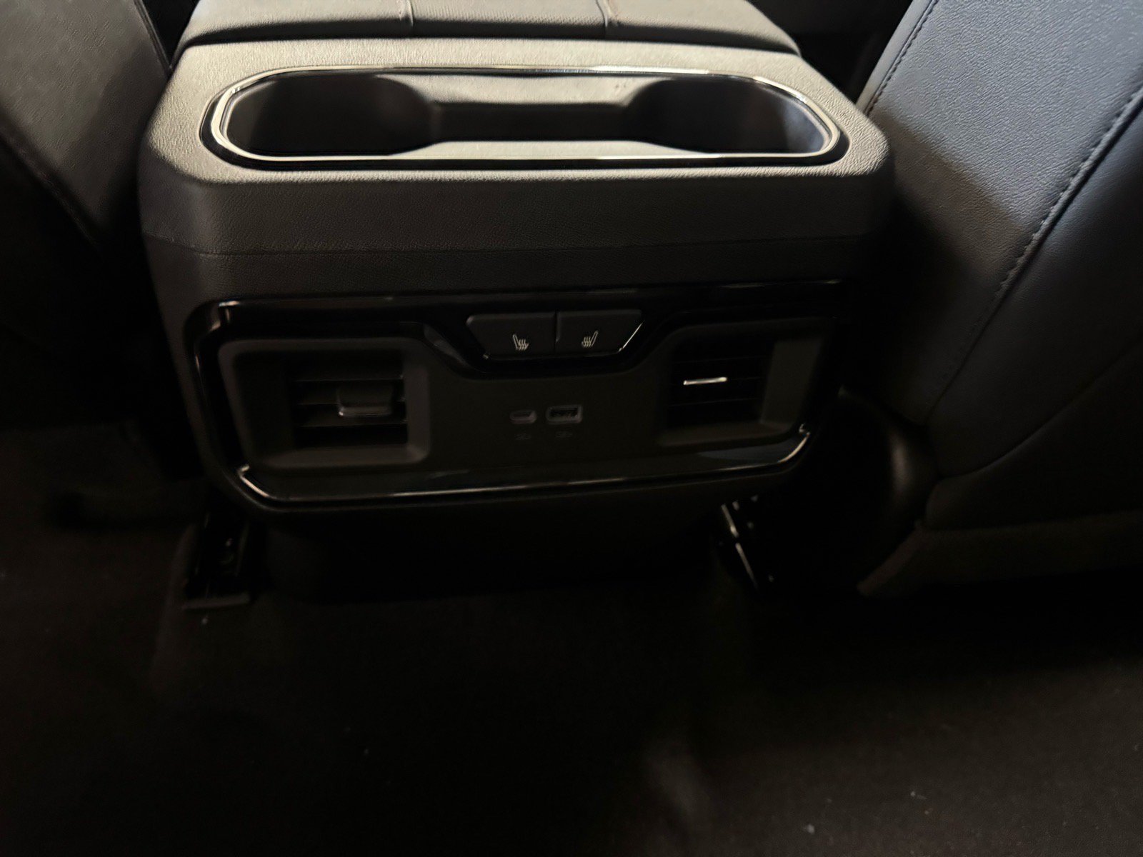 New 2026 GMC Sierra 2500 AT4 w/ AT4 Premium Plus Package AWD/4WD image 13