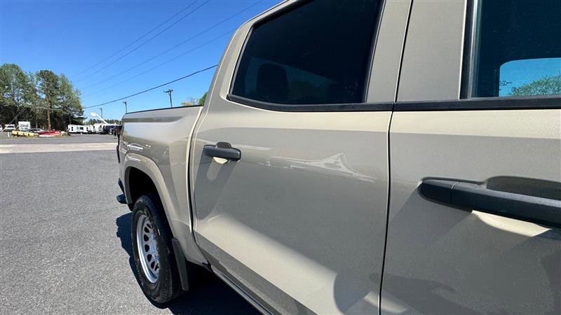Used 2024 Chevrolet Colorado W/T image 27