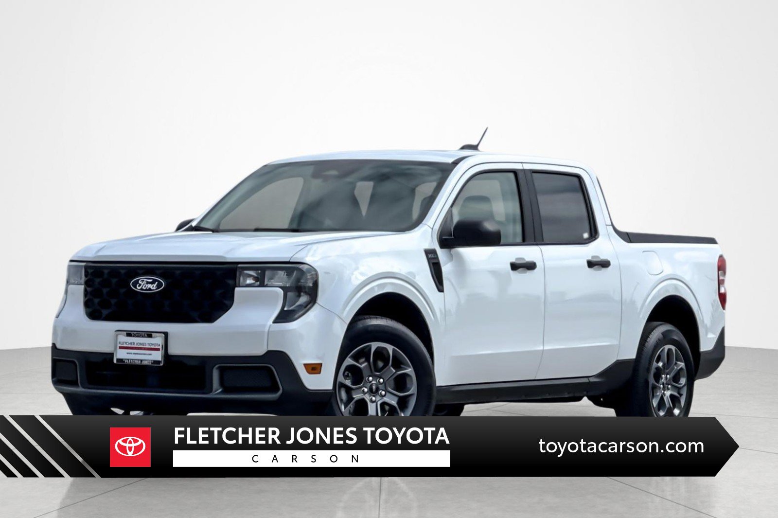 Used 2025 Ford Maverick XLT FWD image 1
