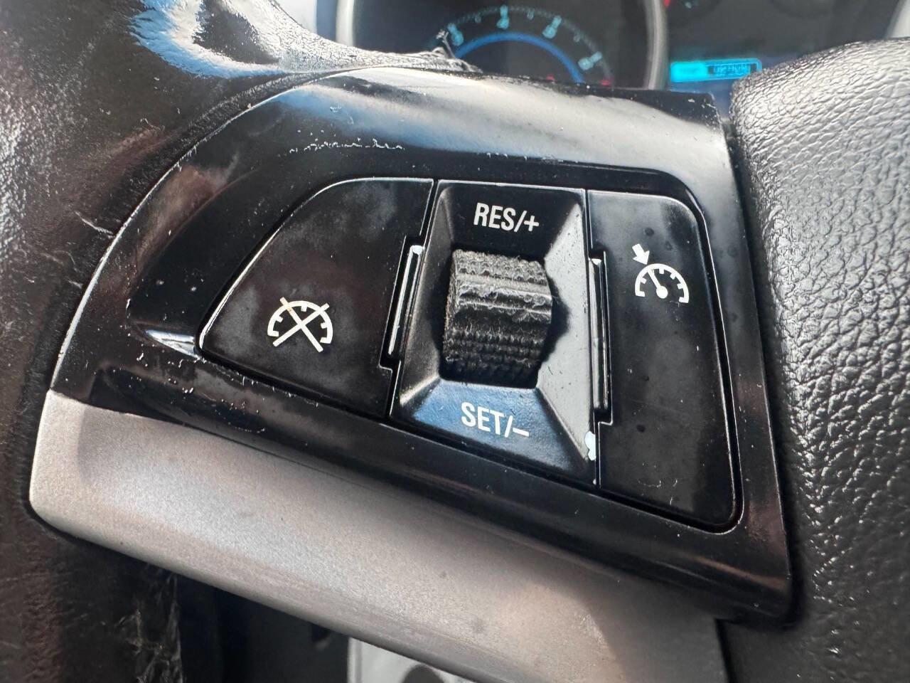 Used 2014 Chevrolet Cruze LT w/ Technology Package image 17