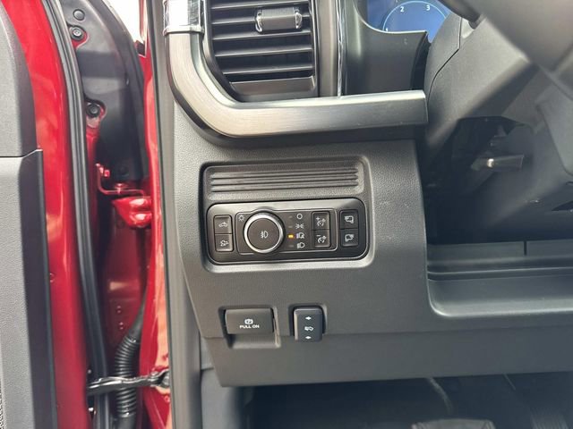 New 2026 Ford F350 Lariat w/ Black Appearance Package image 26