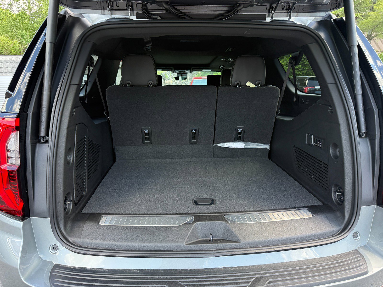 New 2026 GMC Yukon XL AT4 Ultimate w/ LPO, Floor Liner Package AWD/4WD image 20