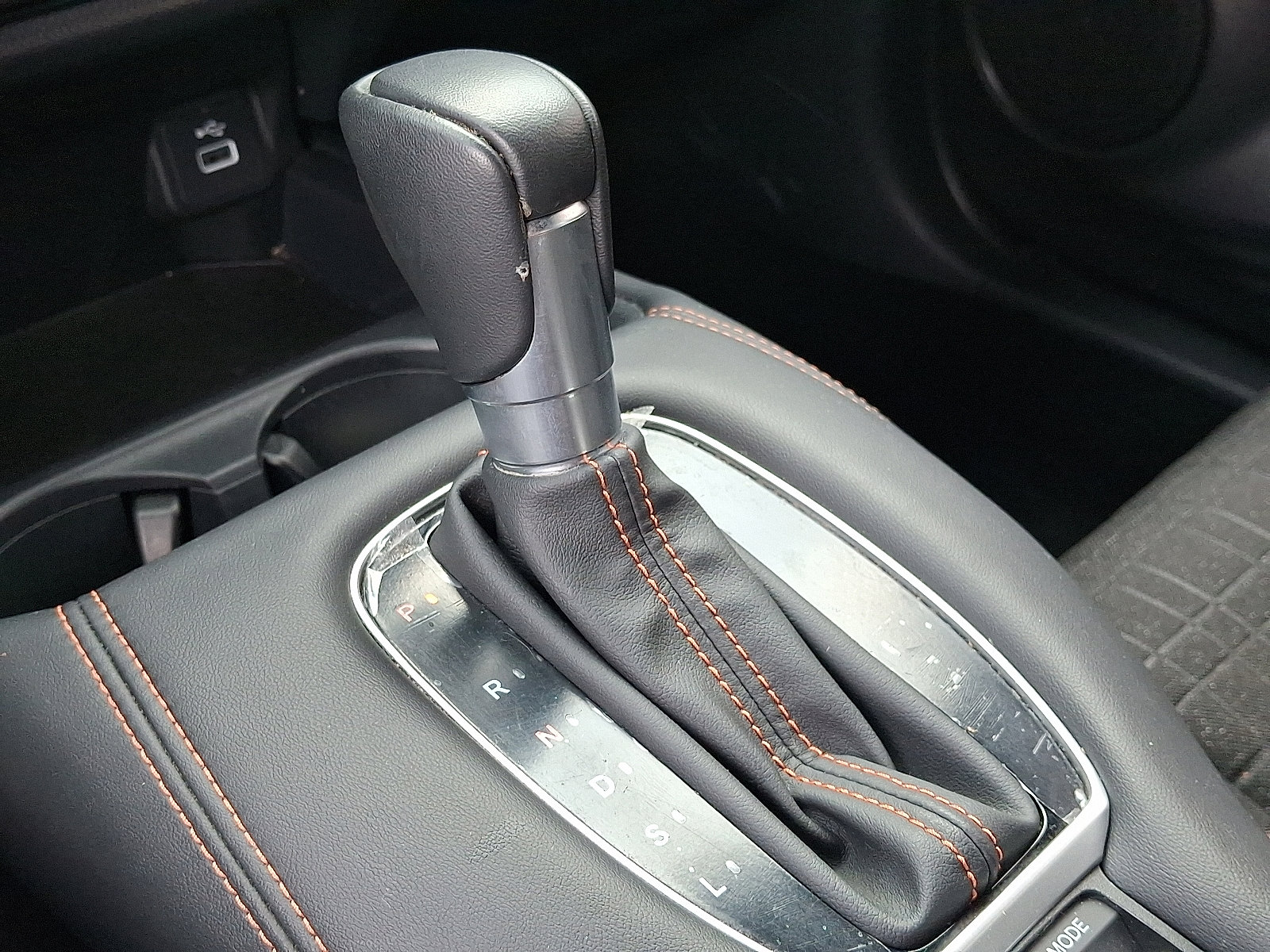 Used 2025 Honda HR-V Sport image 14