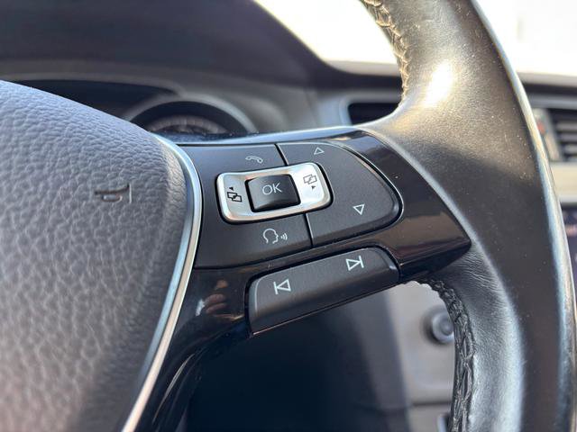 Used 2016 Volkswagen Golf 4dr Auto TSI image 20