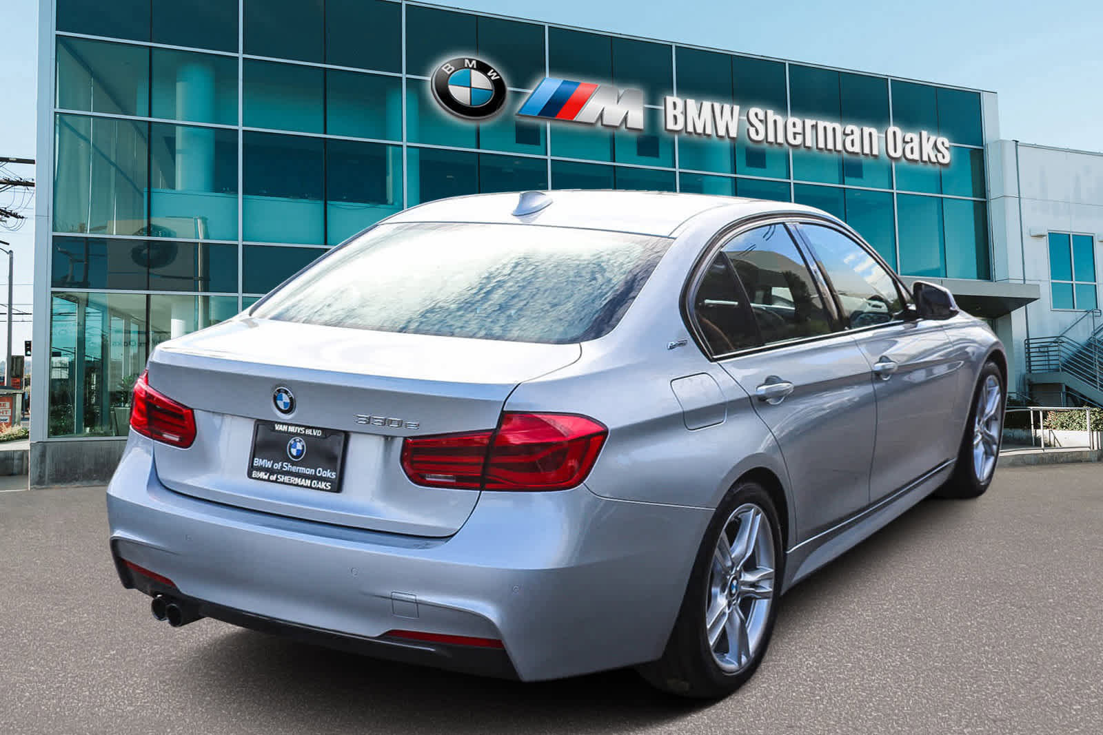 Used 2018 BMW 330e image 4