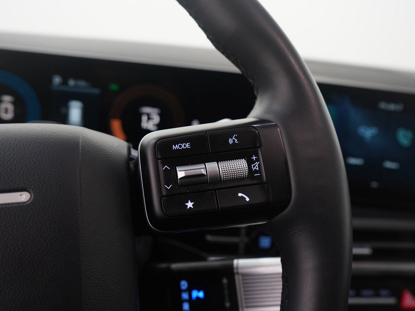 Used 2025 Hyundai Santa Fe SEL image 30