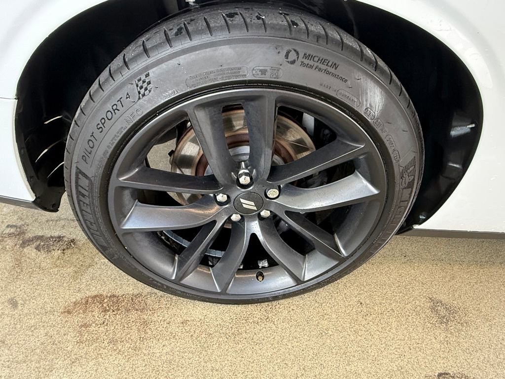 Used 2020 Dodge Challenger R/T w/ Performance Handling Group RWD image 7