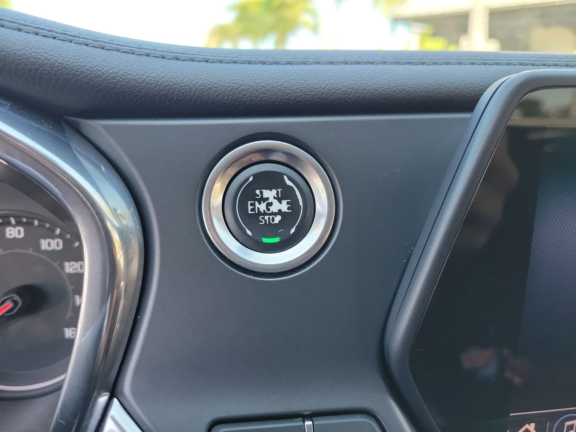 Used 2020 Chevrolet Blazer LT FWD image 33