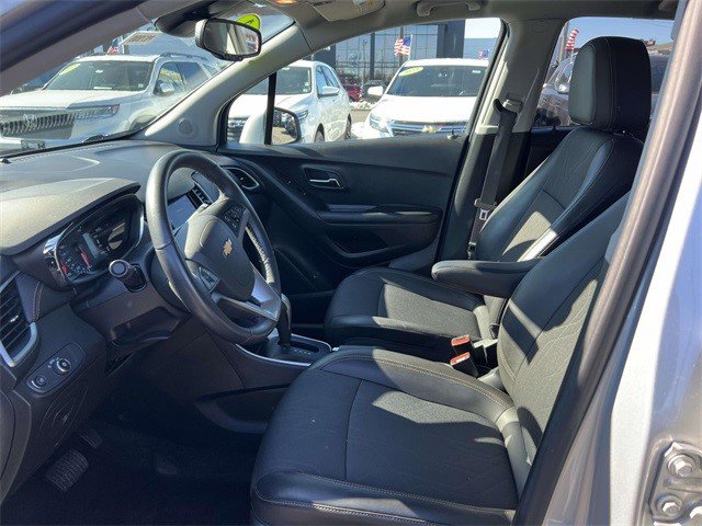 Certified 2022 Chevrolet Trax LT w/ LT Convenience Package image 15