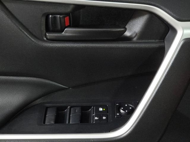 Used 2024 Toyota RAV4 LE image 27