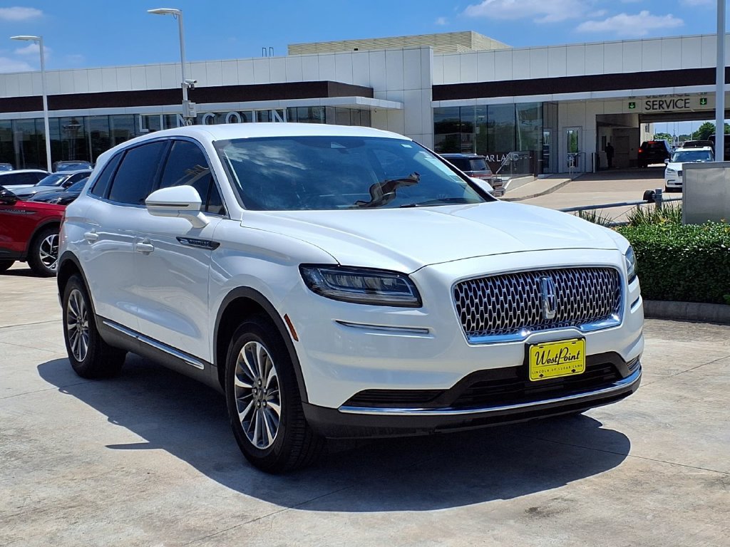 Used 2023 Lincoln Nautilus FWD w/ Premium Package image 7
