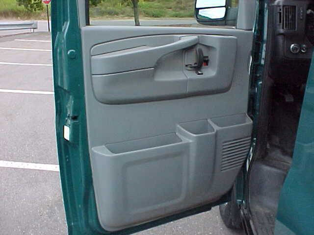 Used 2011 Chevrolet Express 3500 image 12