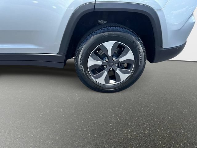 Used 2023 Jeep Grand Cherokee 4WD 4xe image 10