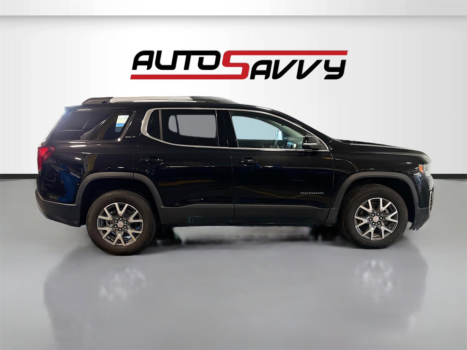 Used 2023 GMC Acadia SLT w/ Preferred Package image 8