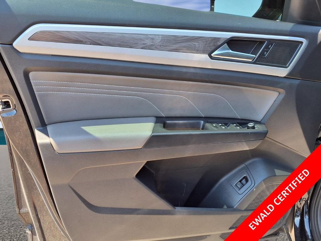 Used 2023 Volkswagen Atlas Cross Sport SE w/ Panoramic Sunroof Package AWD/4WD image 11