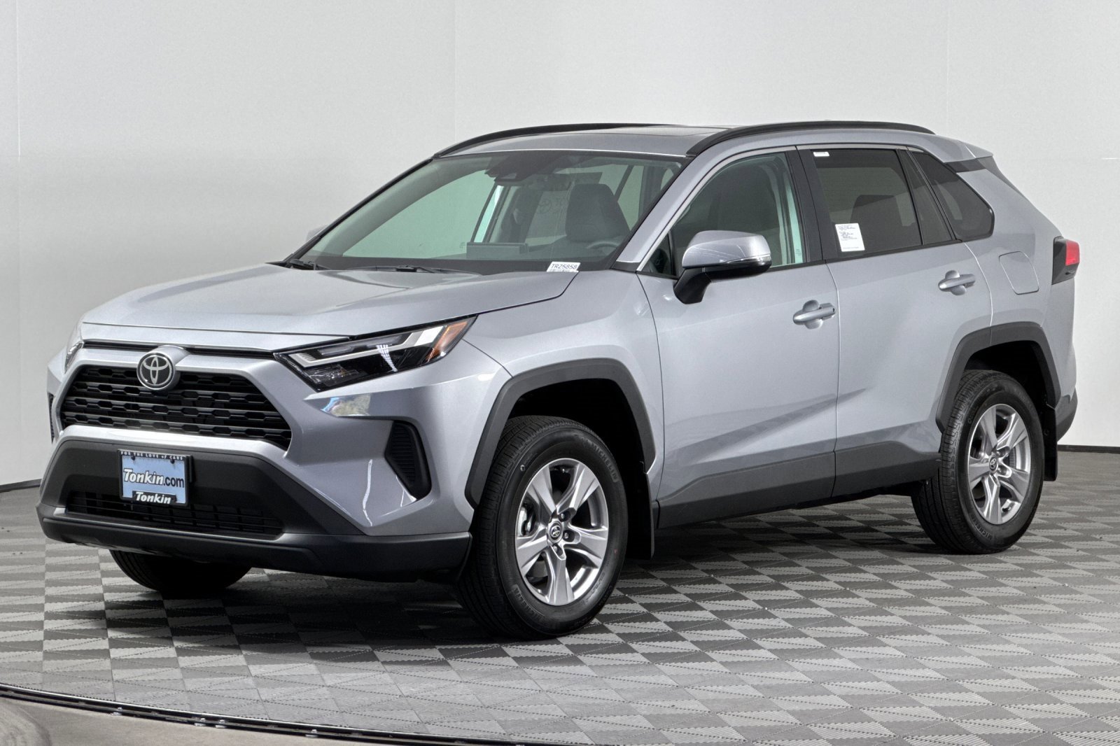 New 2025 Toyota RAV4 XLE image 8