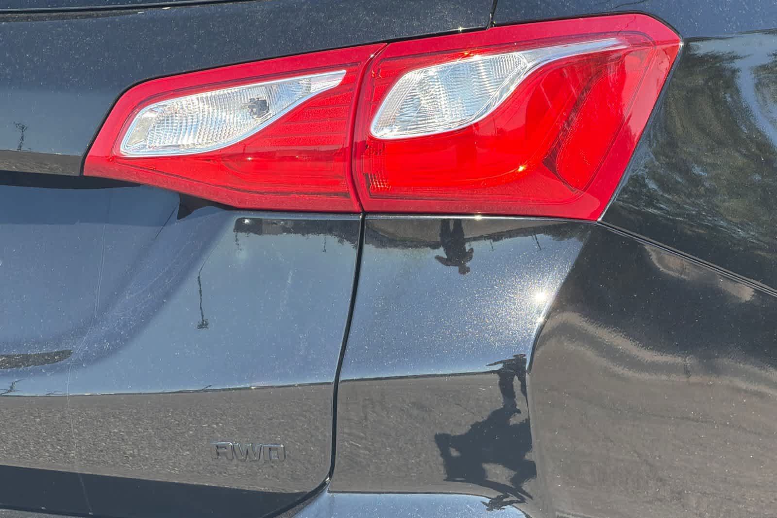 Used 2020 Chevrolet Equinox Premier w/ Premier Redline Edition AWD/4WD image 27