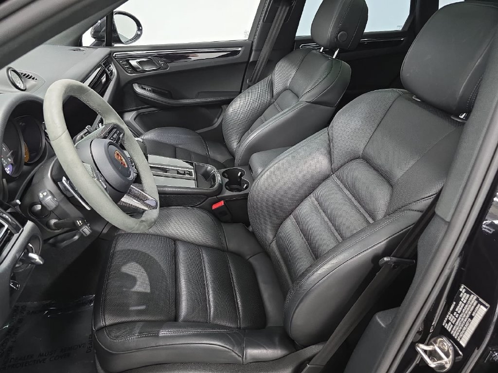 Certified 2024 Porsche Macan S AWD/4WD image 5