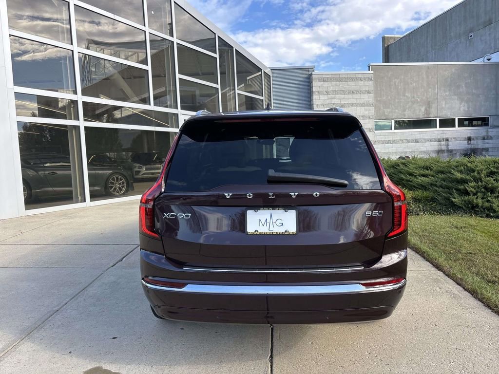 New 2026 Volvo XC90 B5 Core w/ Protection Package Premier image 6