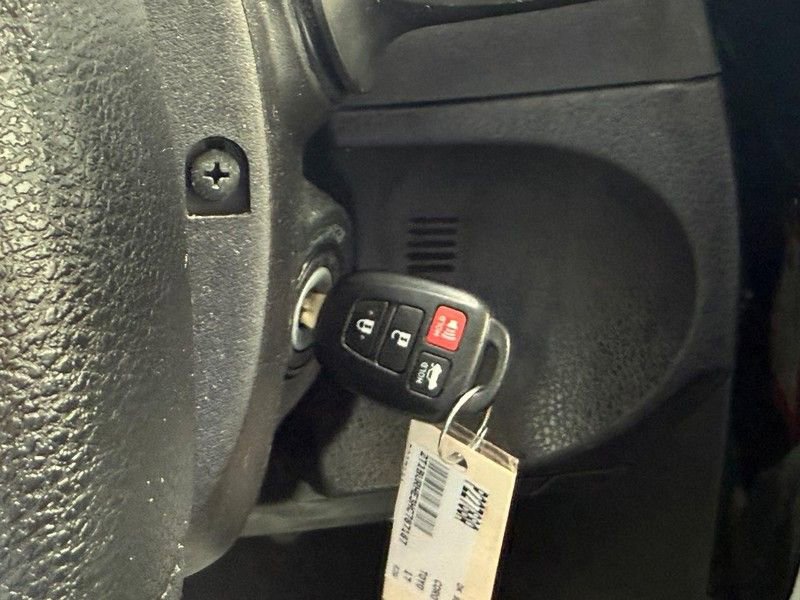 Used 2017 Toyota Corolla SE FWD image 27