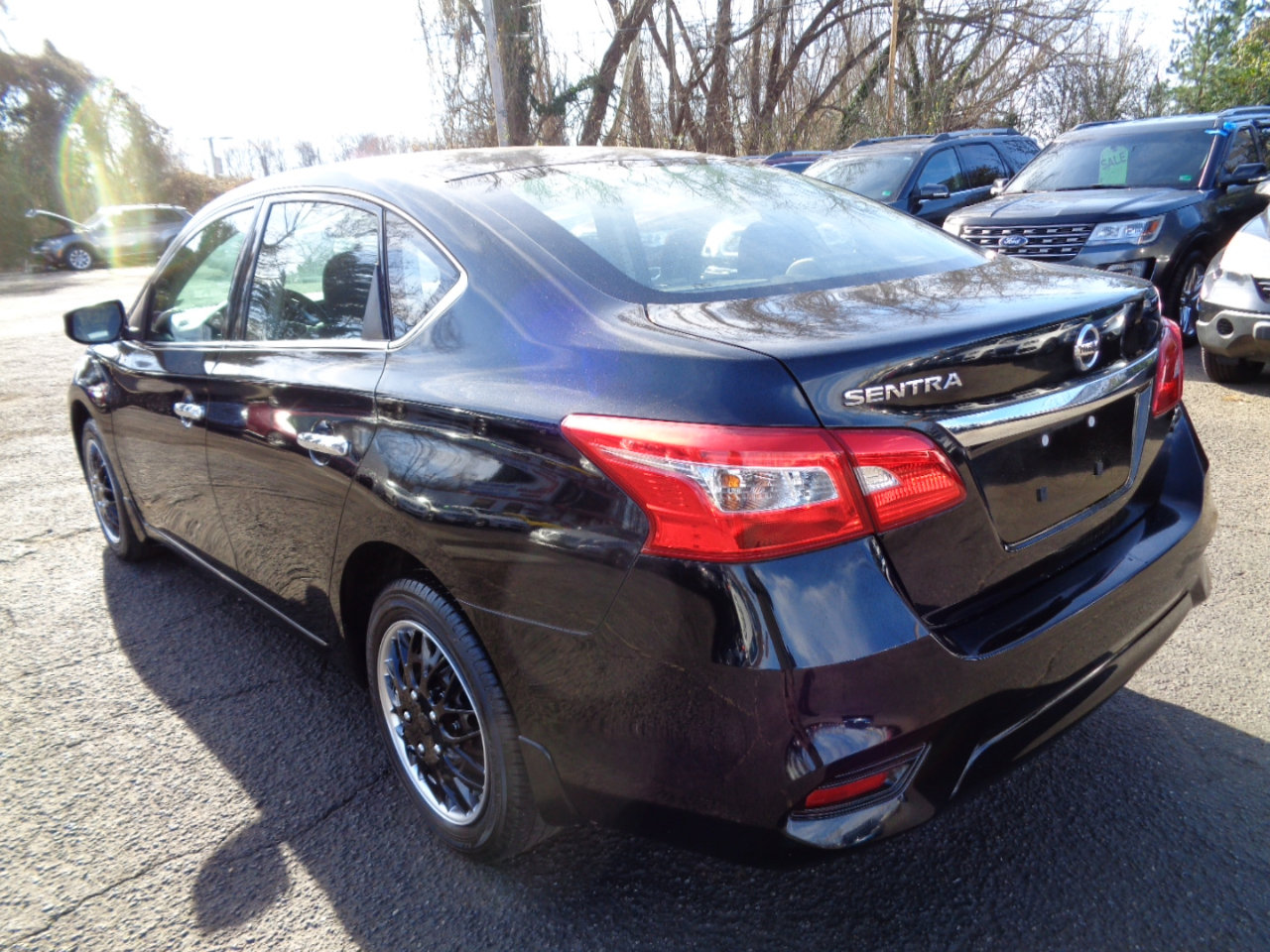 Used 2017 Nissan Sentra S image 8