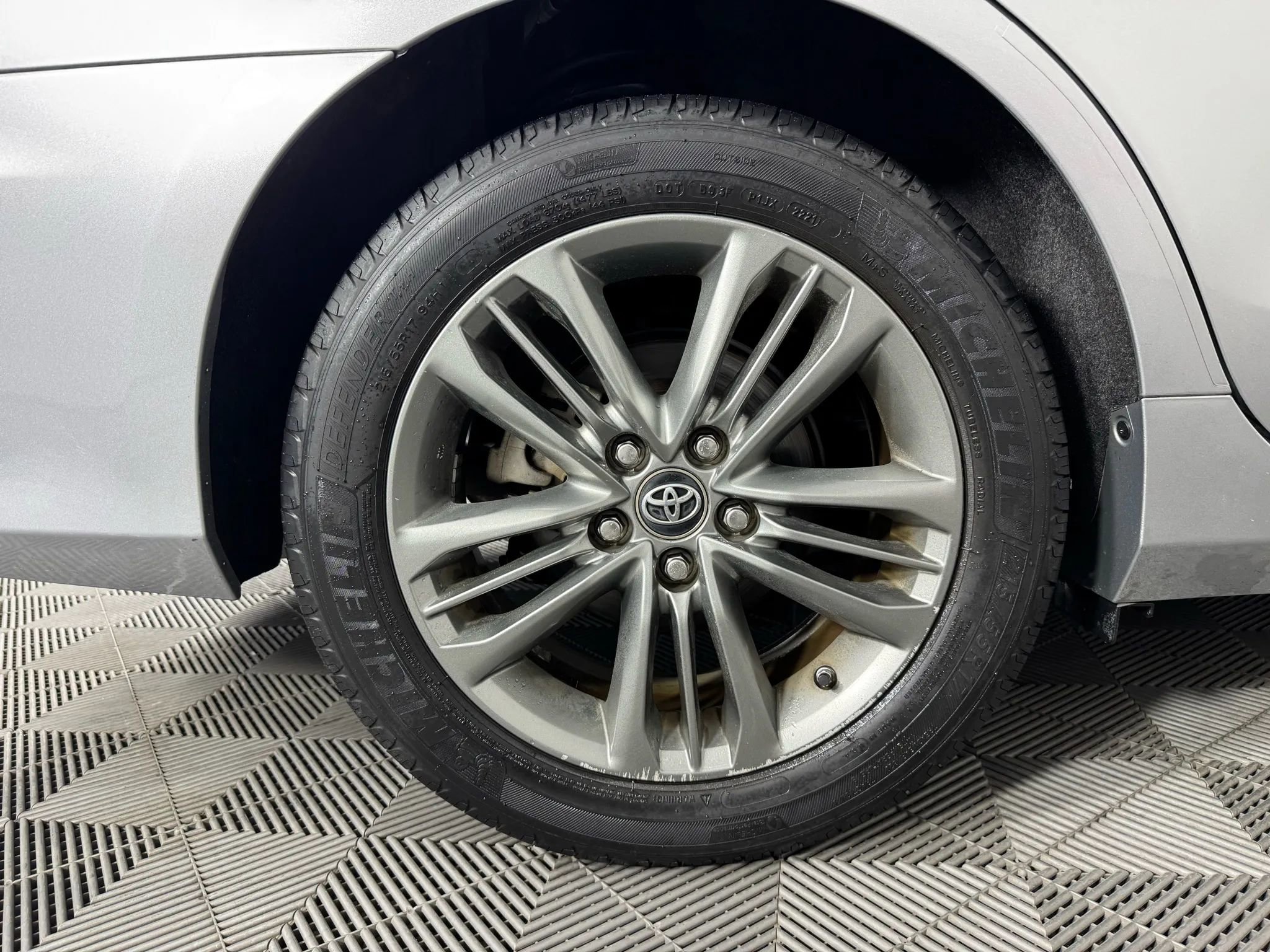 Used 2017 Toyota Camry SE image 41