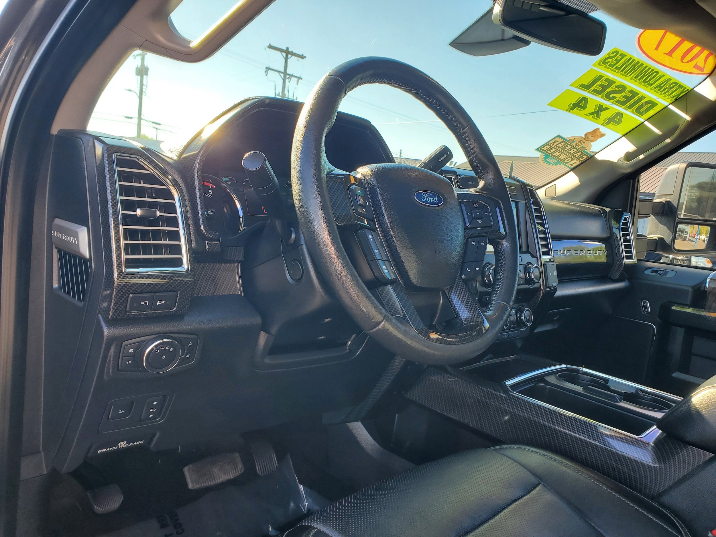Used 2017 Ford F250 Lariat w/ Lariat Ultimate Package AWD/4WD image 10