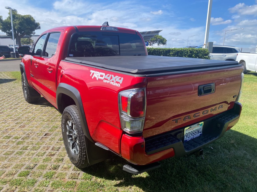 Used 2022 Toyota Tacoma TRD Off-Road w/ Technology Package AWD/4WD image 23