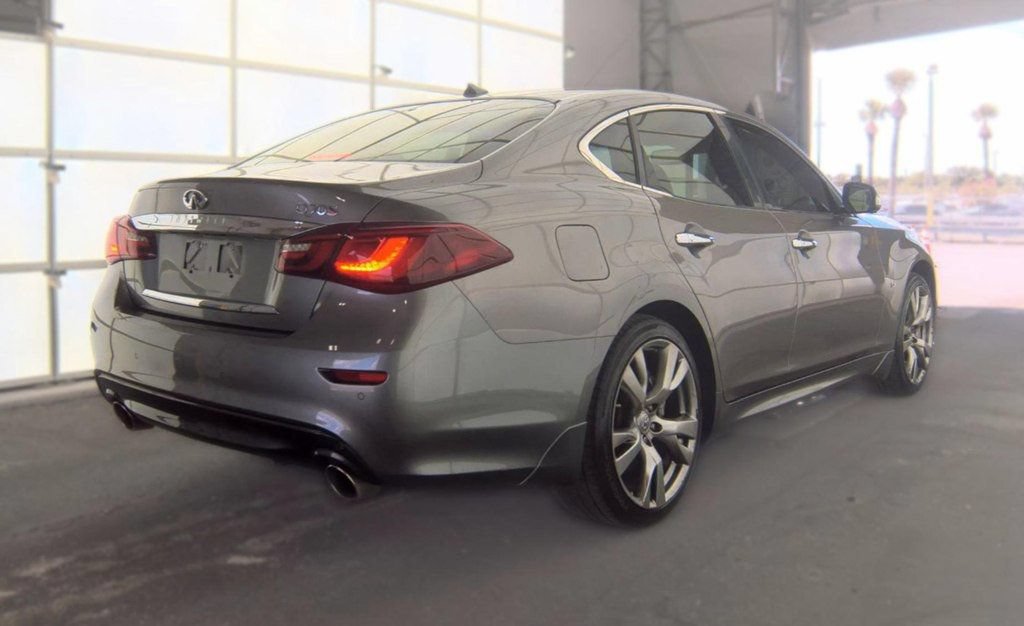 Used 2015 INFINITI Q70 3.7 w/ Sport Package RWD image 4