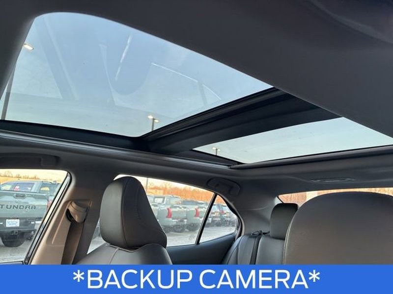 Used 2023 Toyota Camry XLE image 10