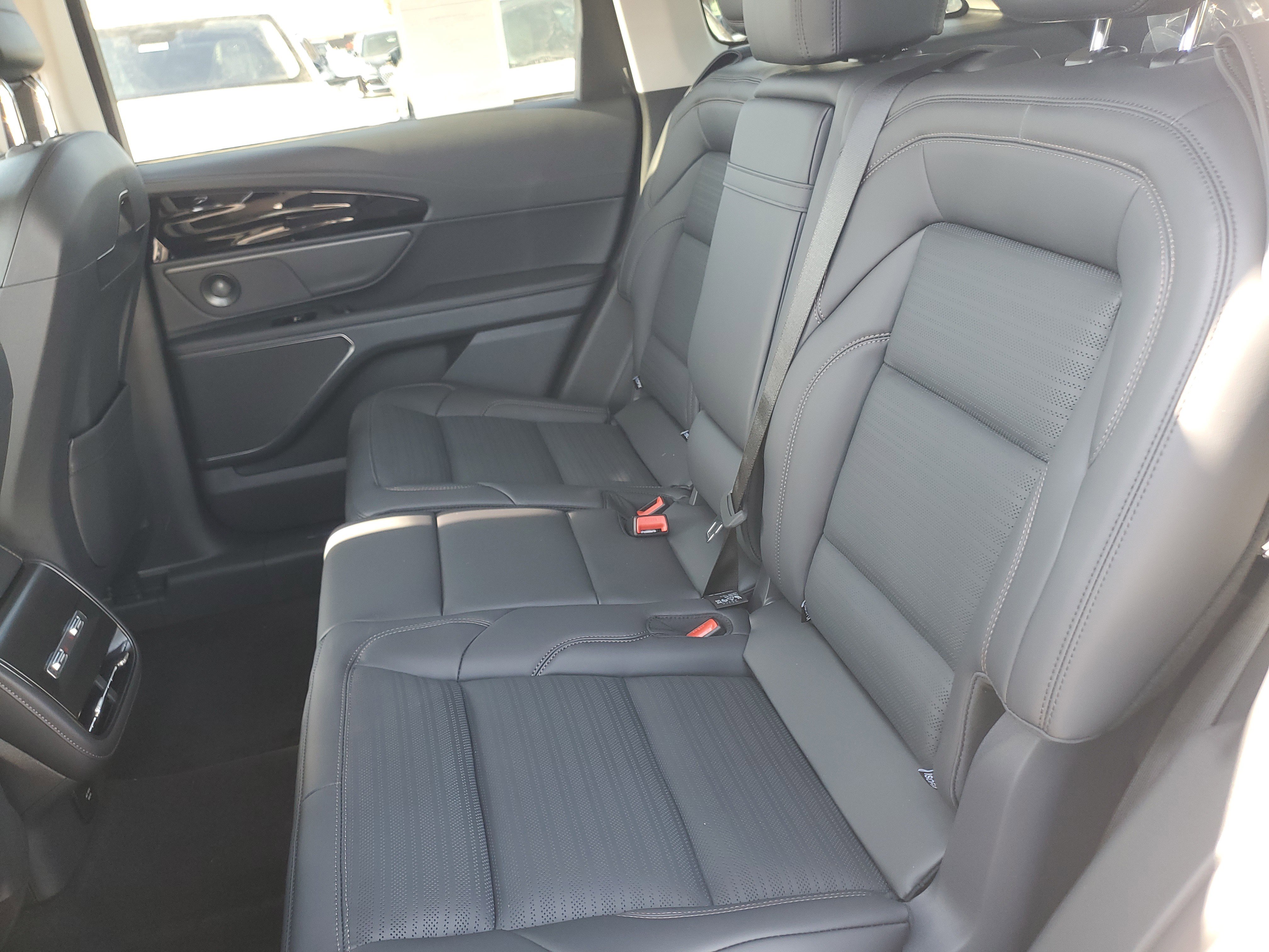 New 2026 Lincoln Nautilus Reserve w/ Jet Appearance Package image 31