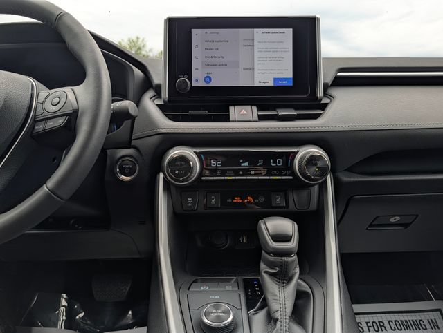 Used 2024 Toyota RAV4 XLE w/ Convenience Package AWD/4WD image 18