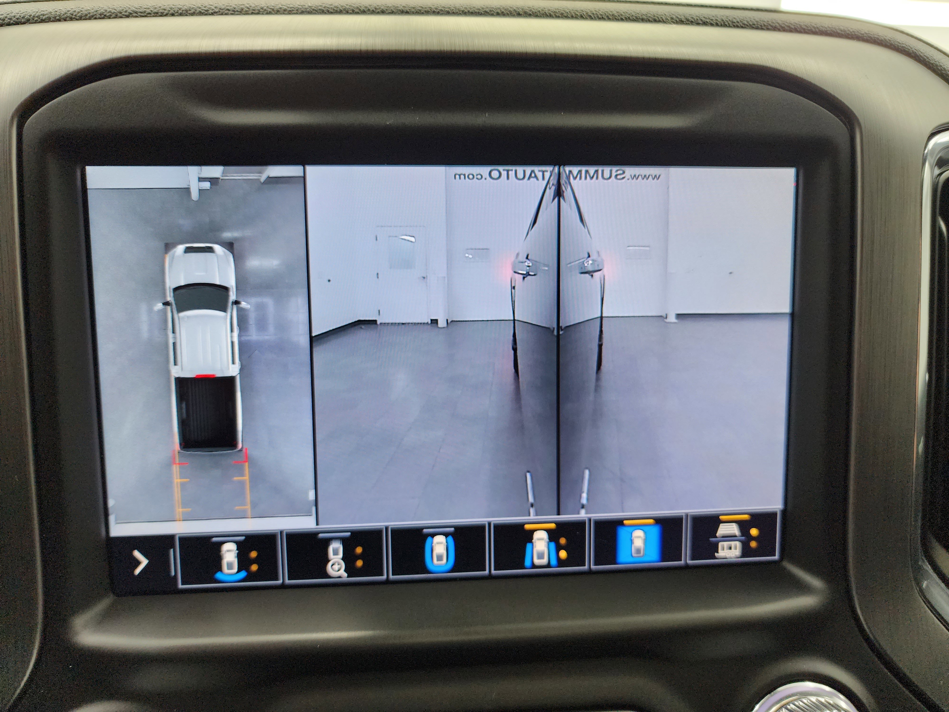 Used 2023 GMC Sierra 3500 Denali w/ Denali Ultimate Package image 16