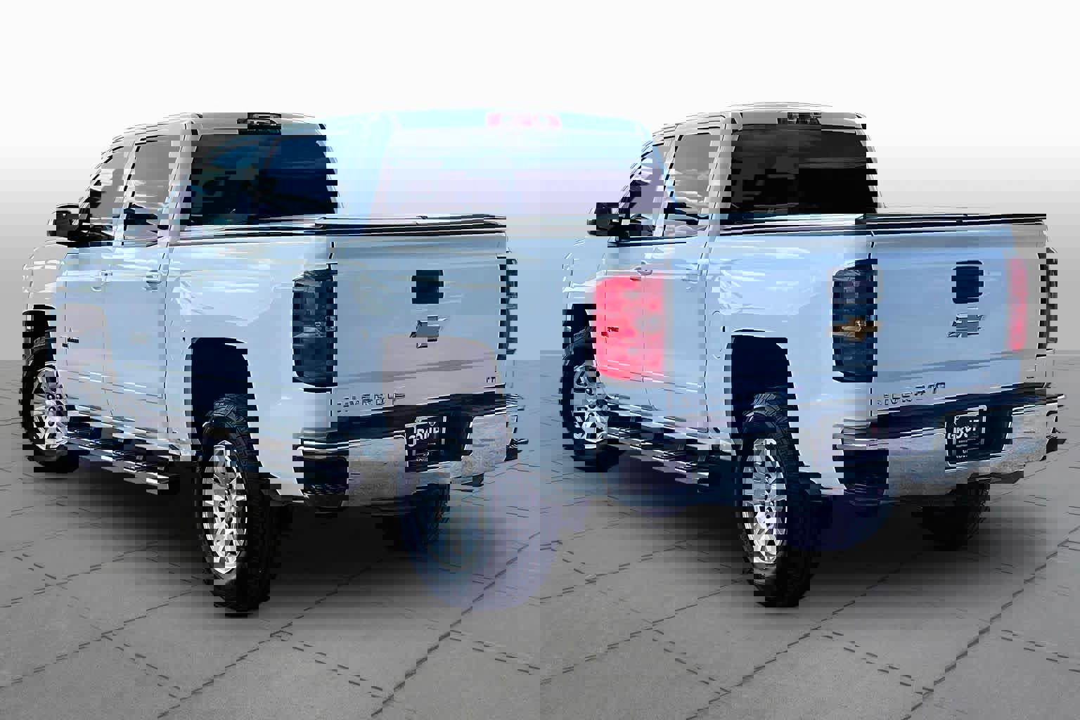 Used 2018 Chevrolet Silverado 1500 LT w/ LT Eassist Package image 12