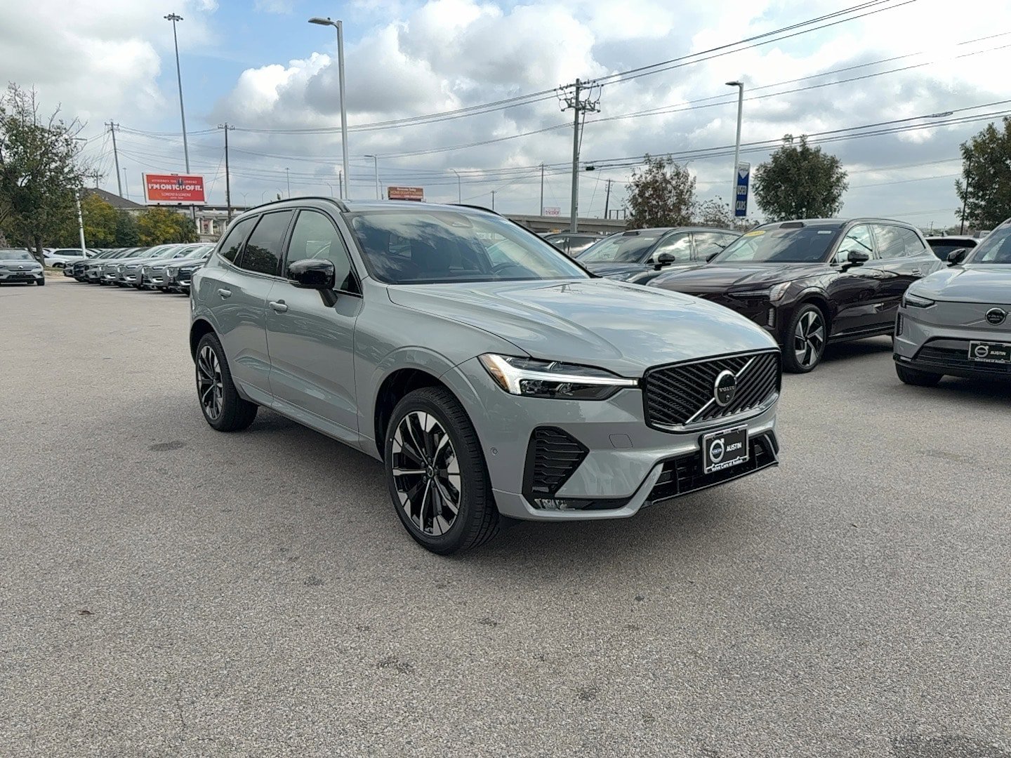 New 2026 Volvo XC60 B5 Plus w/ Protection Package AWD/4WD image 8