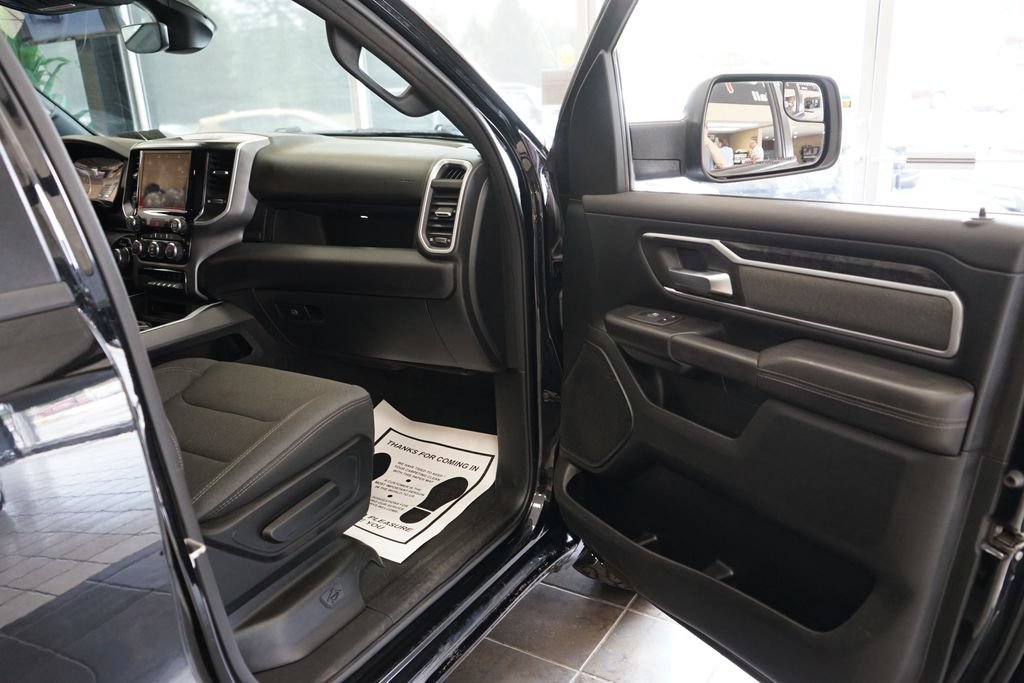 Used 2022 RAM 1500 Big Horn AWD/4WD image 40