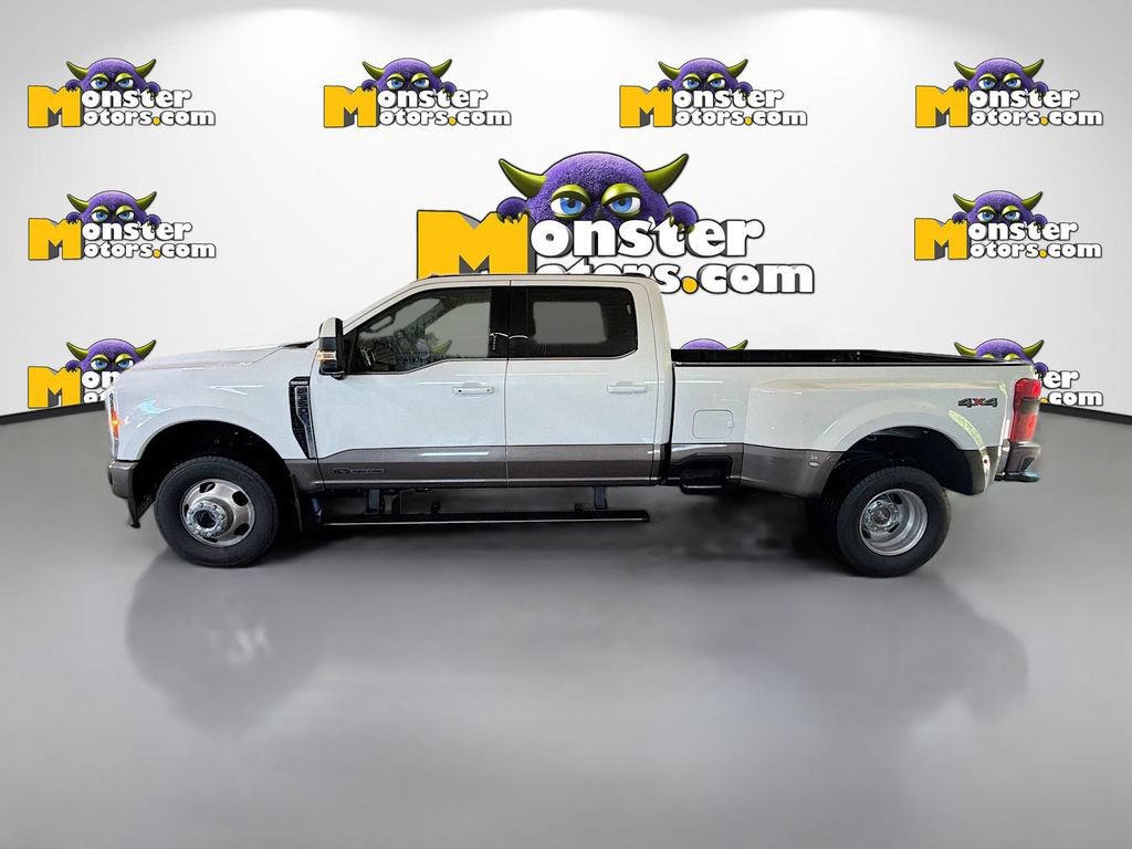 Used 2023 Ford F350 King Ranch AWD/4WD image 7