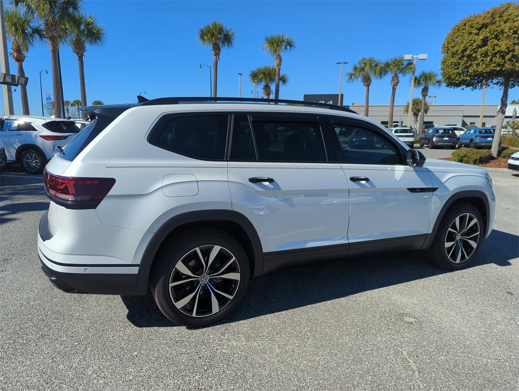 Used 2025 Volkswagen Atlas SEL Premium R-Line image 5