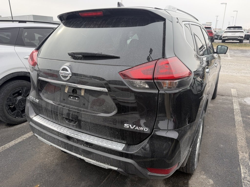 Used 2018 Nissan Rogue SV w/ Premium Package image 5