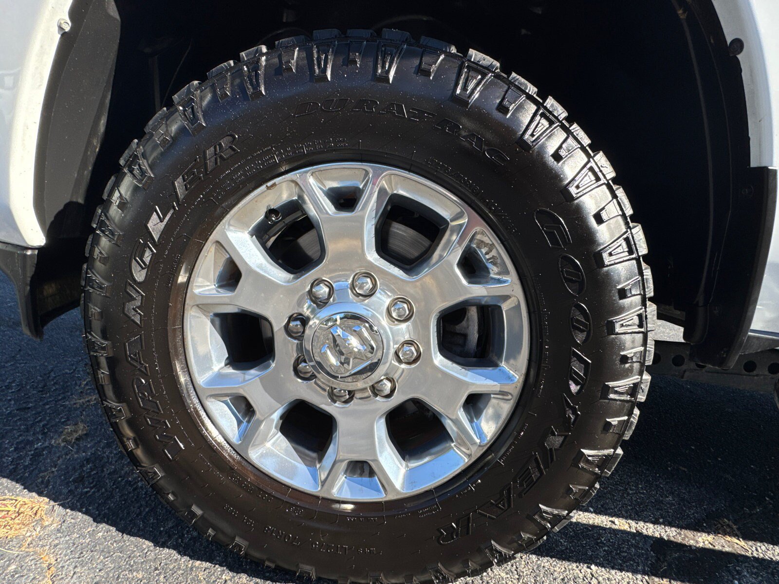 Used 2024 RAM 2500 Laramie AWD/4WD image 13