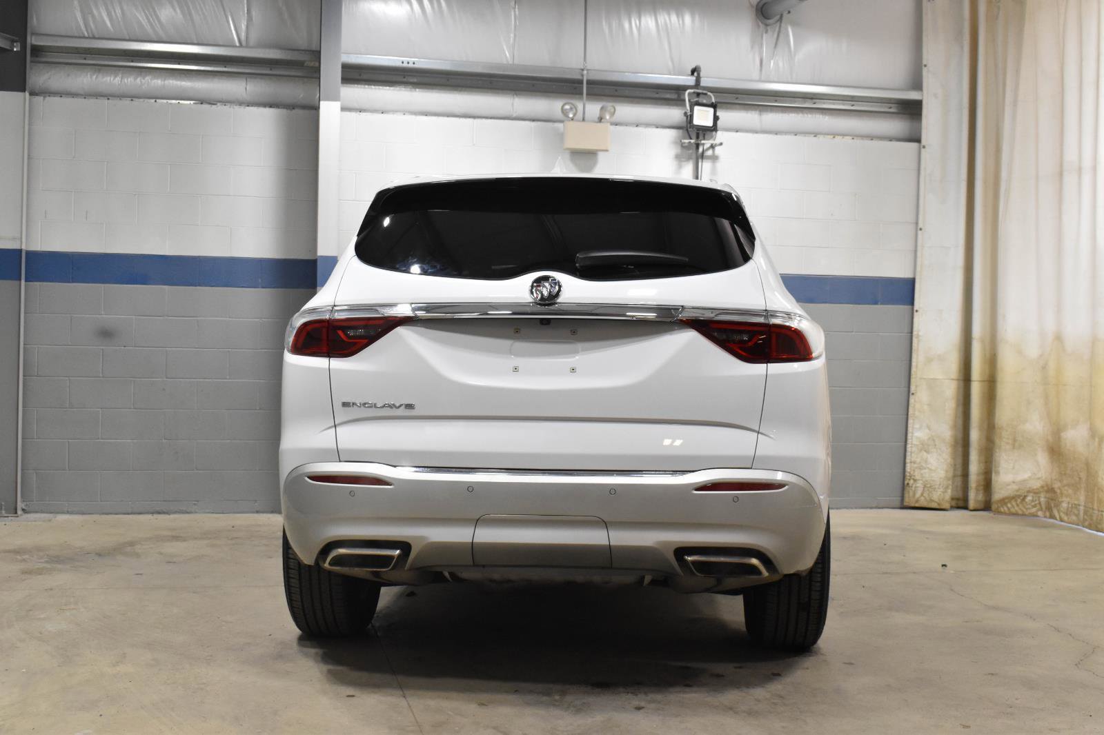 Used 2023 Buick Enclave Essence w/ LPO, Floor Liner Package FWD image 28