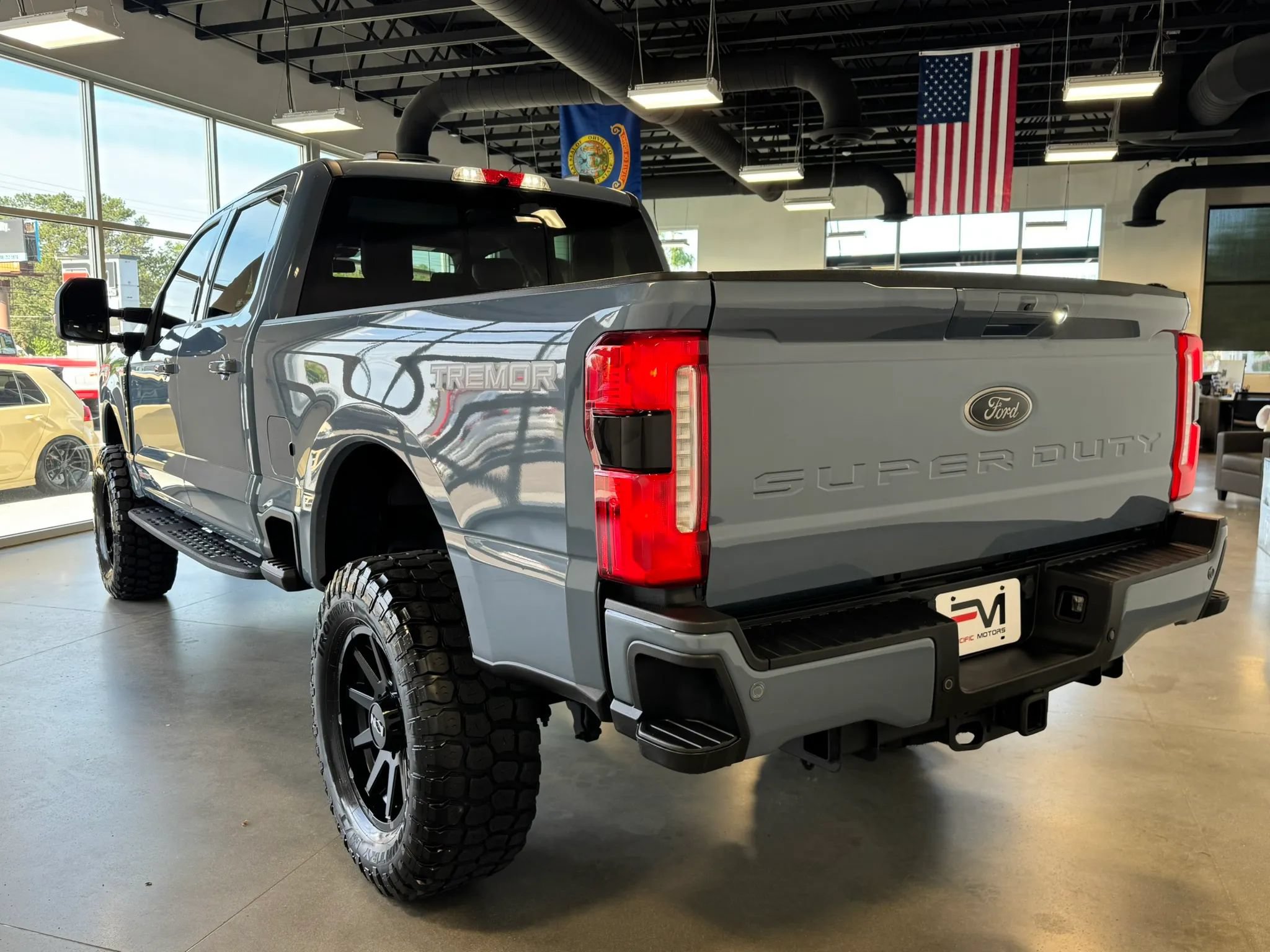 Used 2023 Ford F350 Lariat w/ Lariat Ultimate Package AWD/4WD image 6